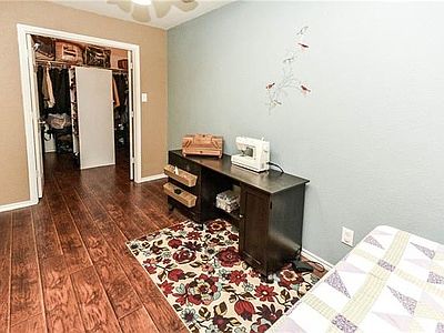 5th image of 3001 Jacob Dr