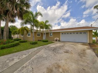 1350 Phyllis Dr, Merritt Island, FL 32952