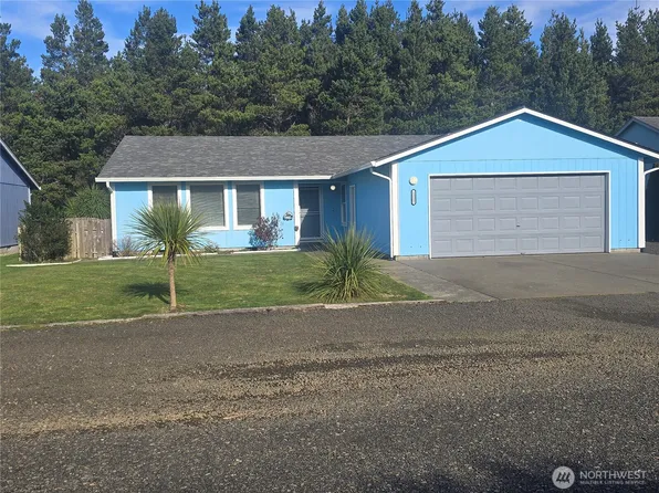 1212 Pebble Beach Court, Westport, WA 98595