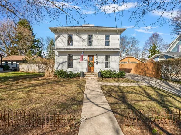 145 N Monroe St, Rockford, MI 49341