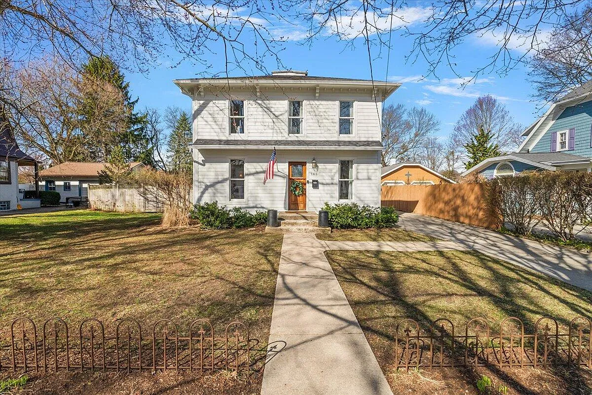 145 N Monroe St photo 1