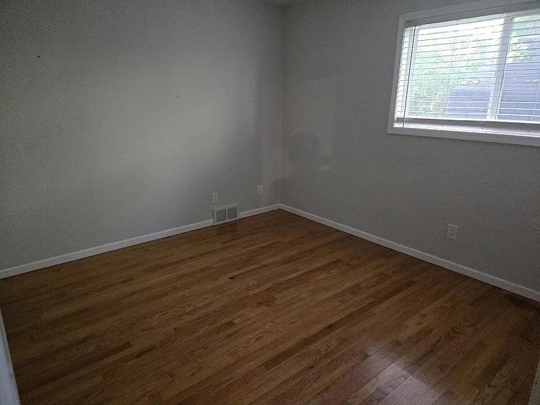 1701 Blossom Lane — Photo 14