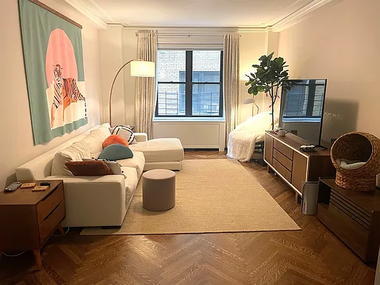 Rented by T&T Real Estate | media 41