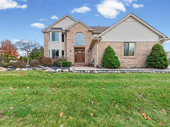 22151 Vinewood Blvd, Taylor, MI 48180