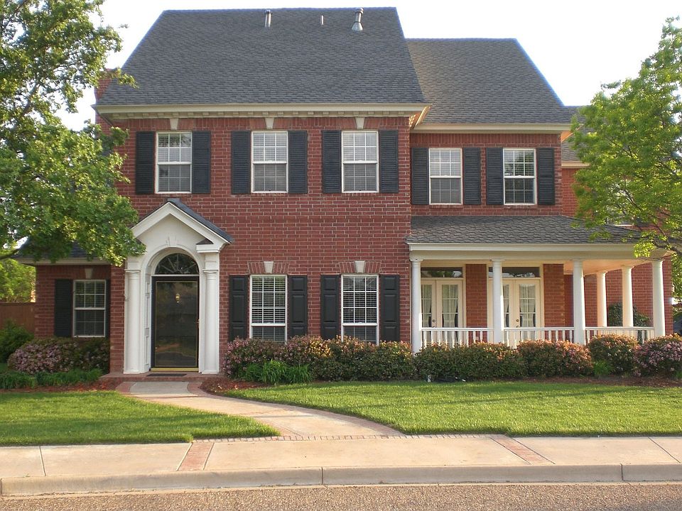 Located at end of culdesac