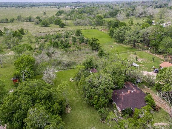 3rd image of 338 Primrose Ln