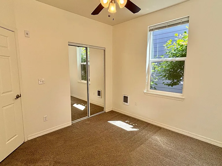 J0442 - Provi — Photo 12