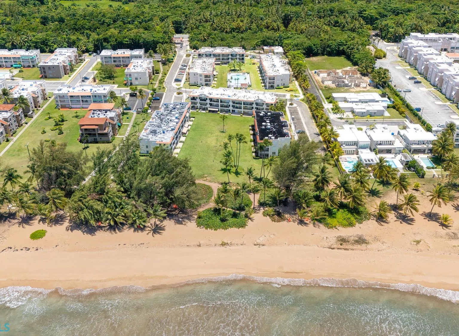 Continental Beach Resort (Condominio) — Photo 4