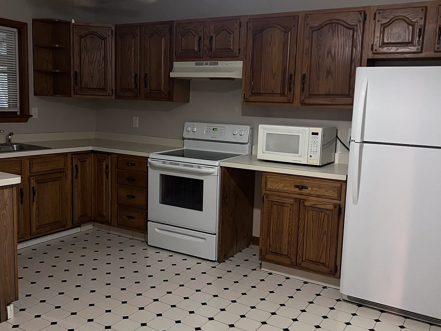 3 bed, $2,800 — Photo 3