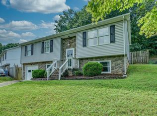 3501 Yellow Mountain Rd SE, Roanoke, VA 24014
