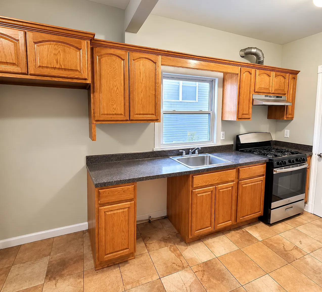 1 bed, 600 sqft, $1,595 — Photo 1