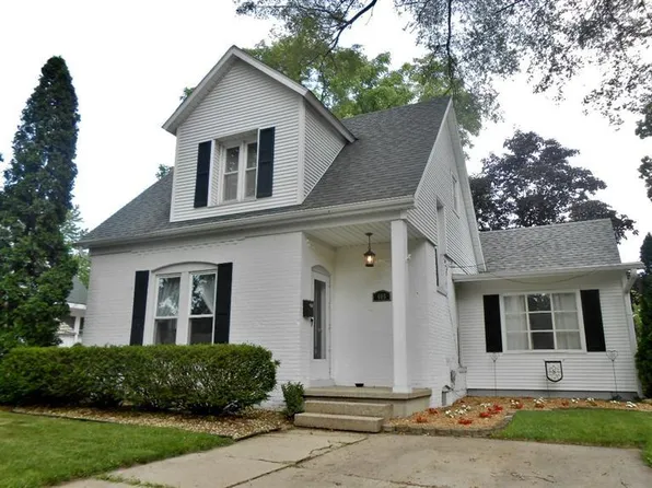 406 Locust St, Valparaiso, IN 46383