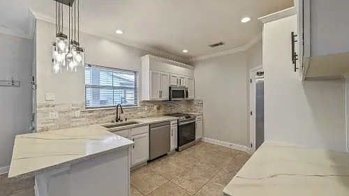Building Photo - 2735 Village Ct