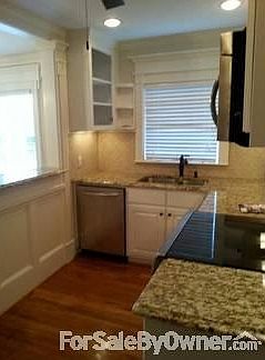 Kitchen w/tile/granite/SS appliances