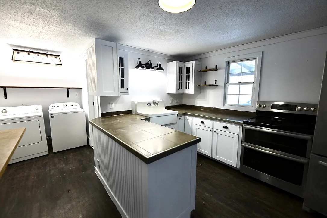 3 bed, 1500 sqft, $1,750 — Photo 1