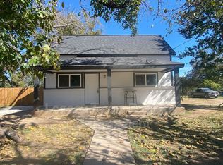 1113 S Walnut St #A, Cleburne, TX 76033