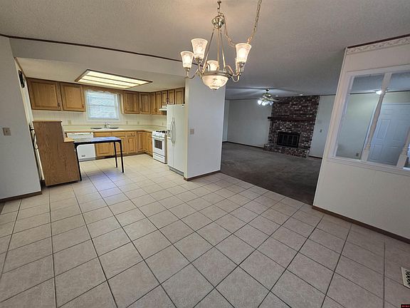 5th image of 701 Elizabeth Dr