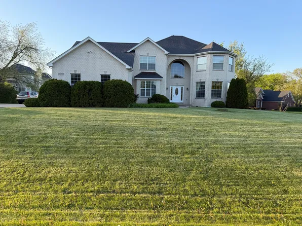 15N805 Pheasant Fields Ln, Hampshire, IL 60140