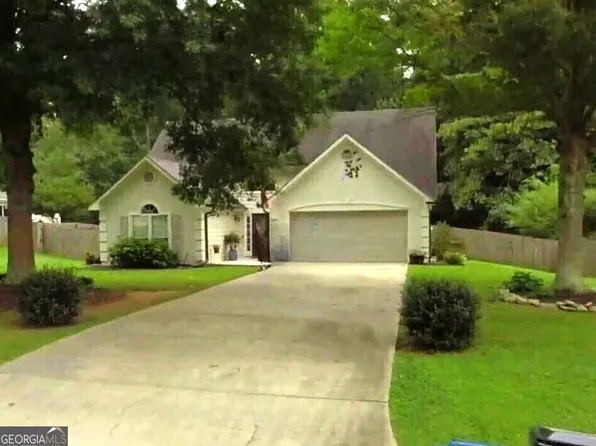 2110 Emerald Dr, Loganville, GA 30052