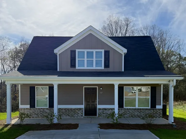 107 Charlotte Pl, Statham, GA 30666