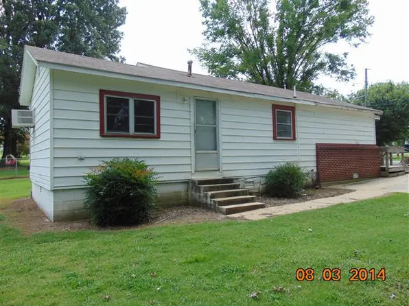 913 Ash St, Clarksville, AR 72830