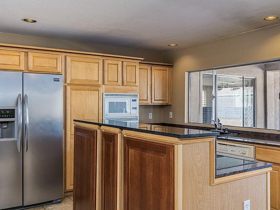 5th image of 11224 N 42nd St
