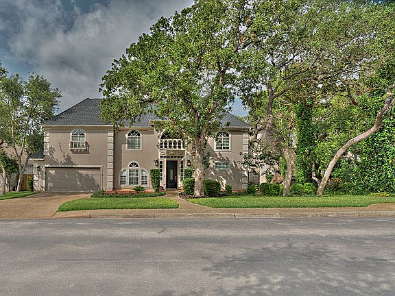 2nd image of 2302 Fountain Way