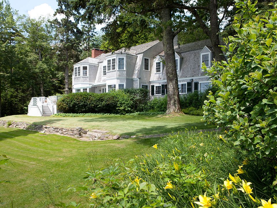 Classic Maine cottage
