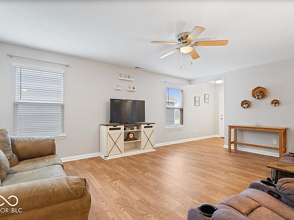 5th image of 6333 Pinebark Pl
