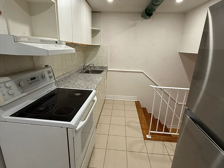 Sunflower Dr — Photo 1