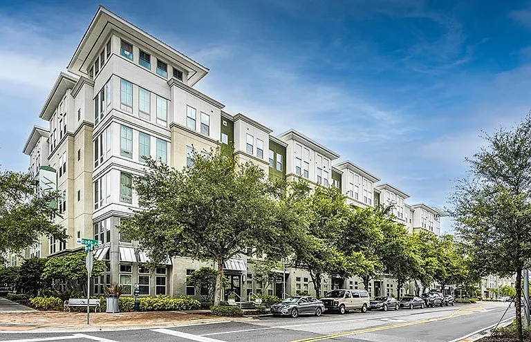 The Ivy Residences at Health Village Apartment Homes — Photo 32