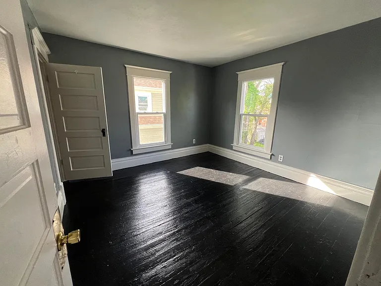 512 Phelps St — Photo 18