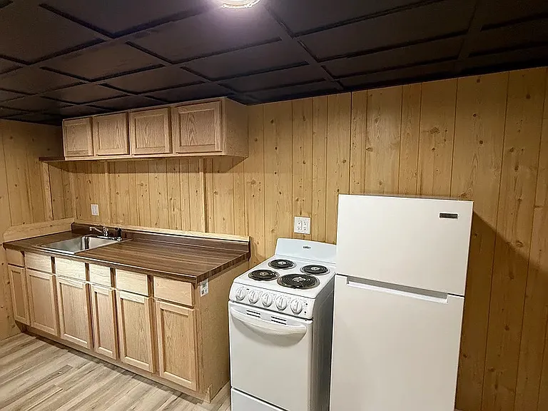248 Wildflower Ave #8 — Photo 4