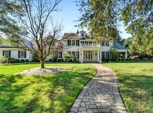 11 Oconners Ln, Old Tappan Boro, NJ 07675