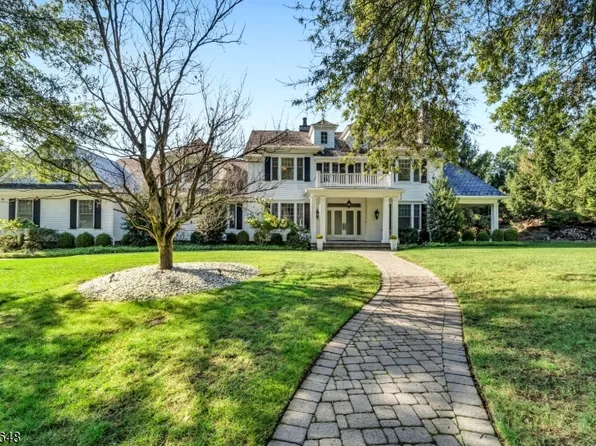 11 Oconners Ln, Old Tappan Boro, NJ 07675