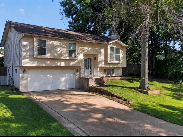 4634 Chippewa Way, Saint Charles, MO 63304