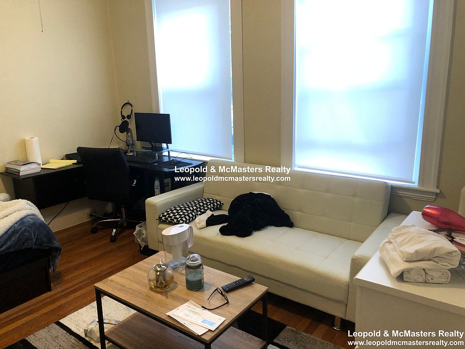 1st image of 32 Woodstock Ave #1