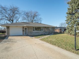 1613 Heiden Ave, Crest Hill, IL 60403