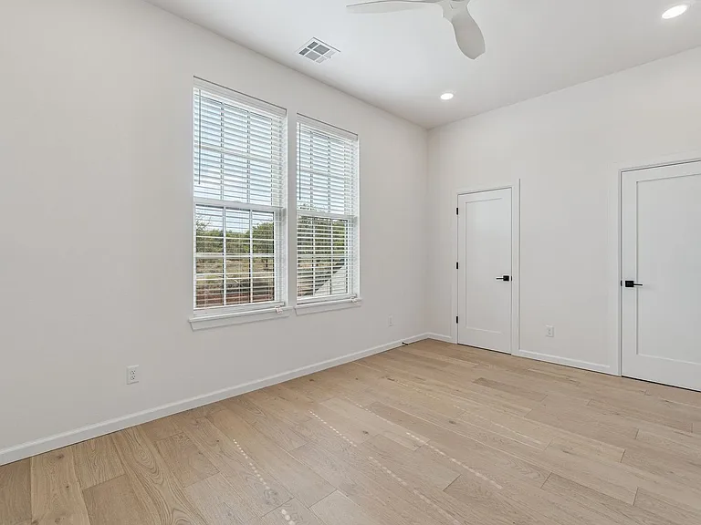 18814 Selah Way — Photo 37