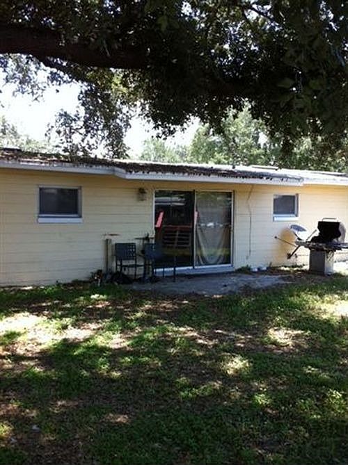 2nd image of 1014 Ibsen Ave
