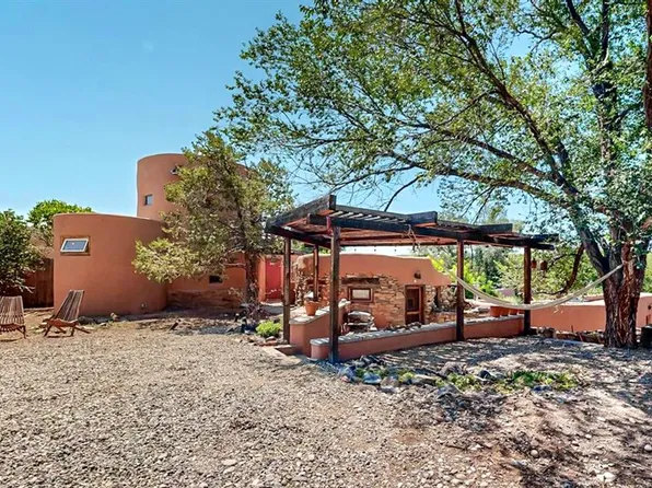 28 River St, Cerrillos, NM 87010
