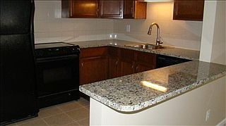 4th image of 336 Willaston Dr