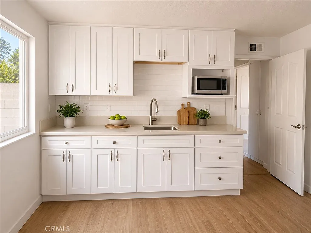 1 bed, 450 sqft, $3,000 — Photo 2