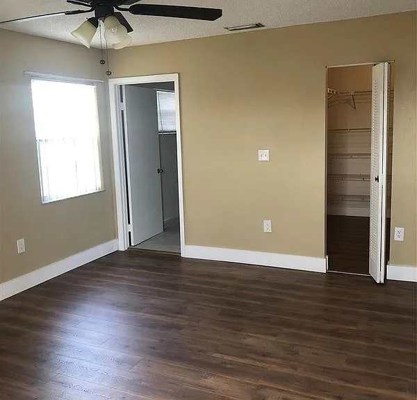 9910 W Heather Ln — Photo 5