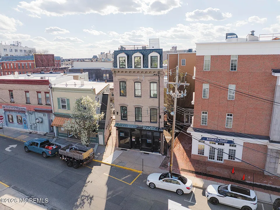 9 Wharf Ave #2