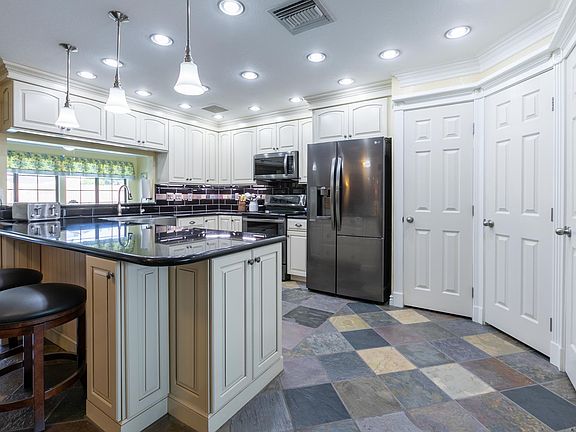 2nd image of 2312 E Concorda Dr