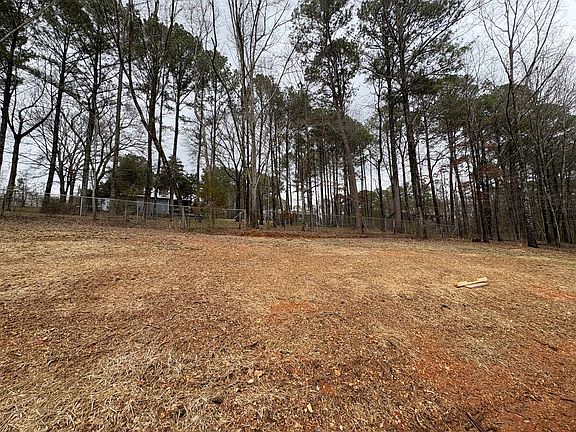 2nd image of 120 Chickasaw St