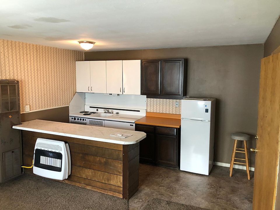 1st image of 129 N Front St APT B