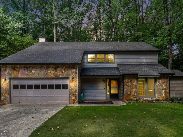 445 Taberwood Way, Roswell, GA 30076