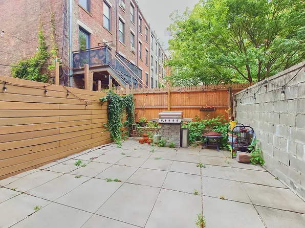 539 Manhattan Avenue image 1 of 14